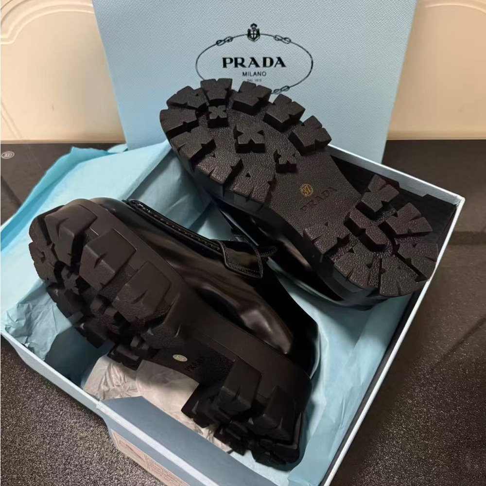 Prada women's loafers - Picture 2 of 5